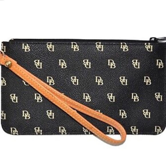 Dooney & Bourke wristlet. - Picture 9 of 13